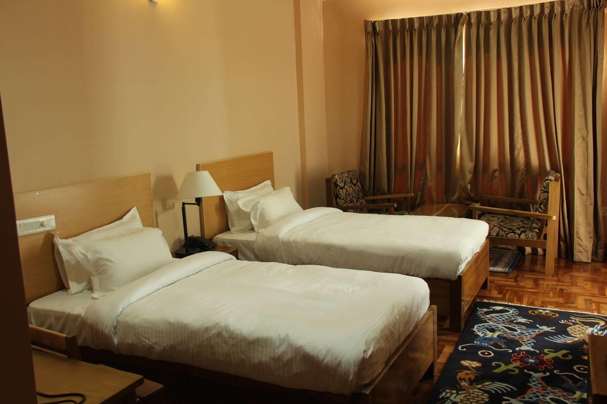 Khamsum Inn Thimphu Exterior photo